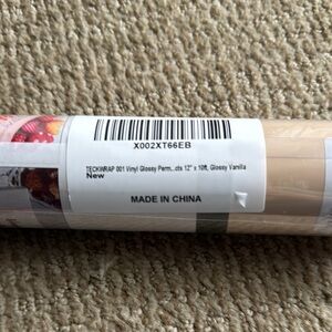 Glossy Vanilla Vinyl Roll